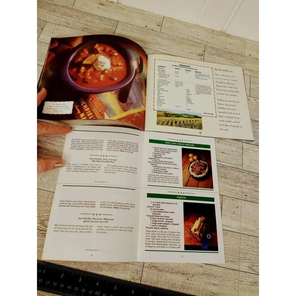 1993 Country Cooking Recipe Collection - Prize‎ Winning Beef - Cookbook Booklet